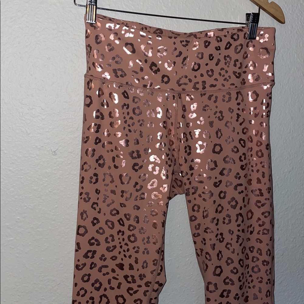 Shiny Leopard Print Leggings